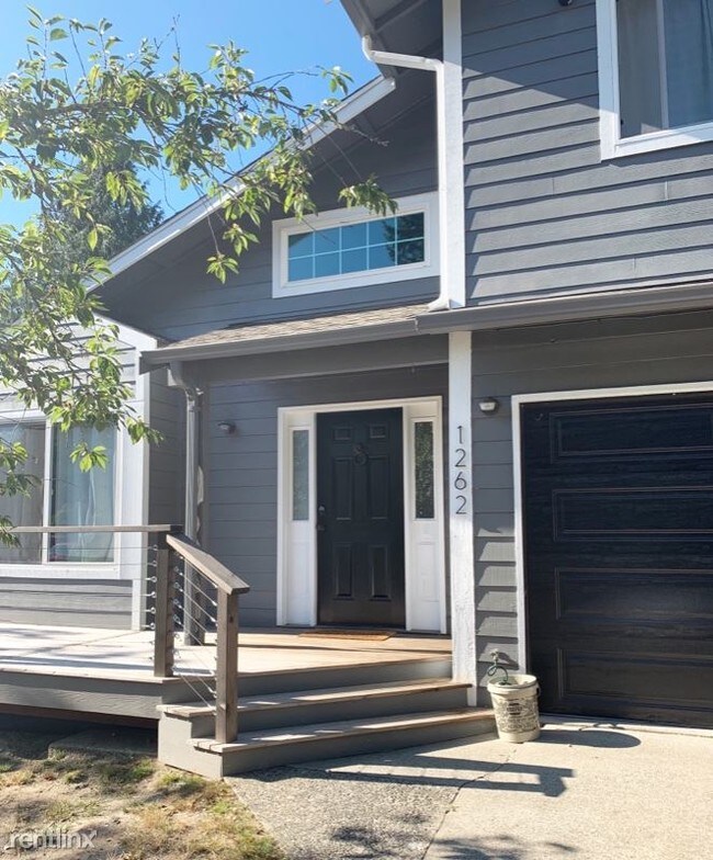 Building Photo - 3 br, 2.5 bath House - 2426 Rocky Point Rd NW