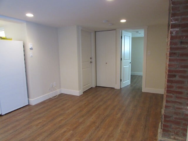 Building Photo - 16 Pine St