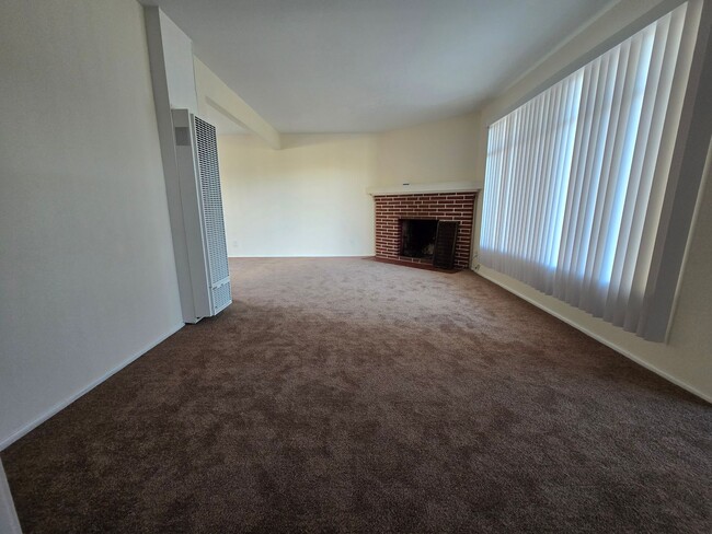 Photo - 1311 Curtis Street Apartment