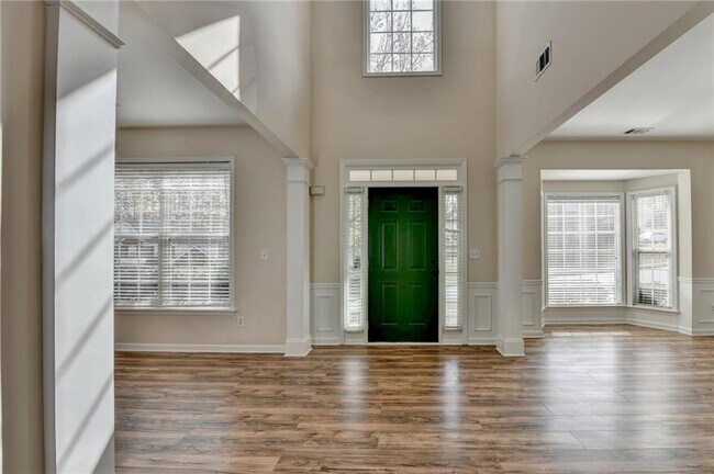 Building Photo - 100 Hawnley Trace