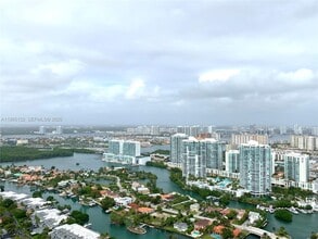 Building Photo - 16001 Collins Ave