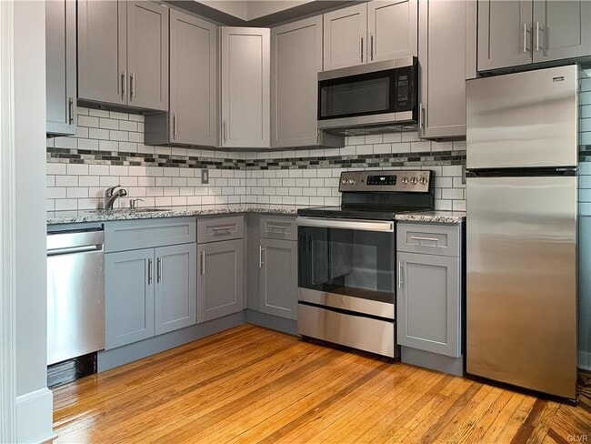 Building Photo - 1 Lehns Ct