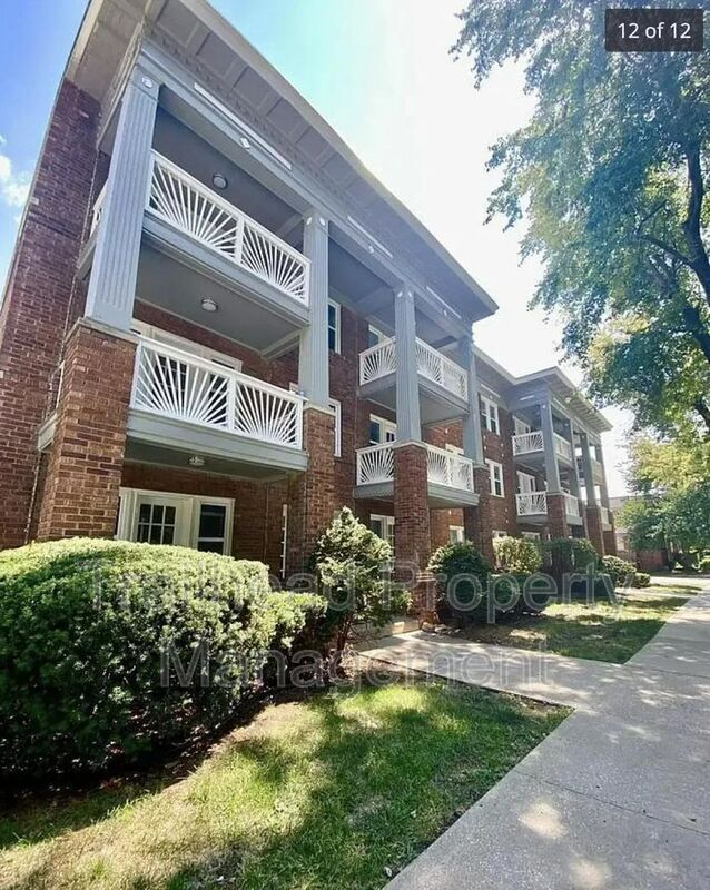 Primary Photo - 5049 Wyandotte St