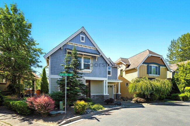 Foto del edificio - 830 235th Pl SE
