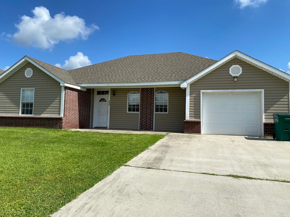 Primary Photo - 5038 Coopershill Dr