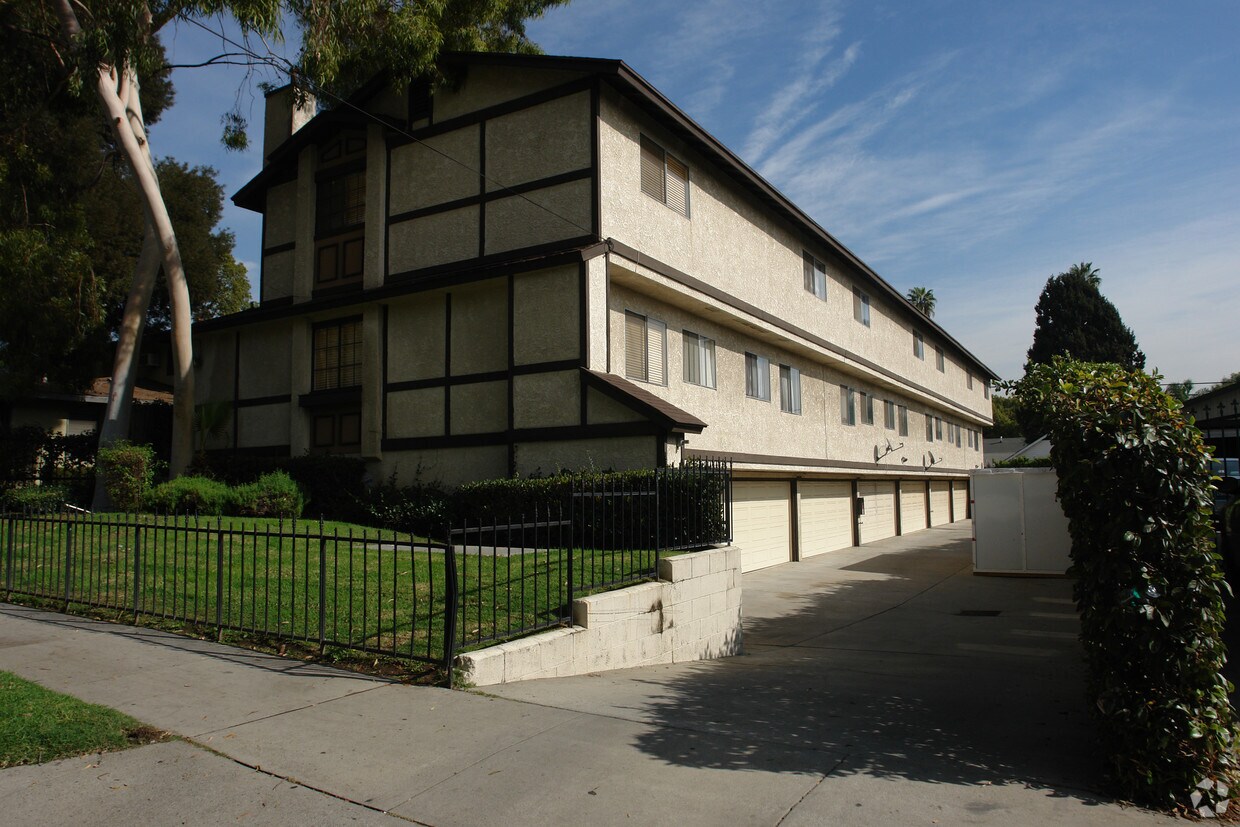 Building Photo - 506 Mar Vista Ave