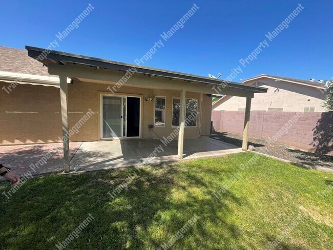 Building Photo - Near Loop 202 South and Cooper-Deluxe 3 be...