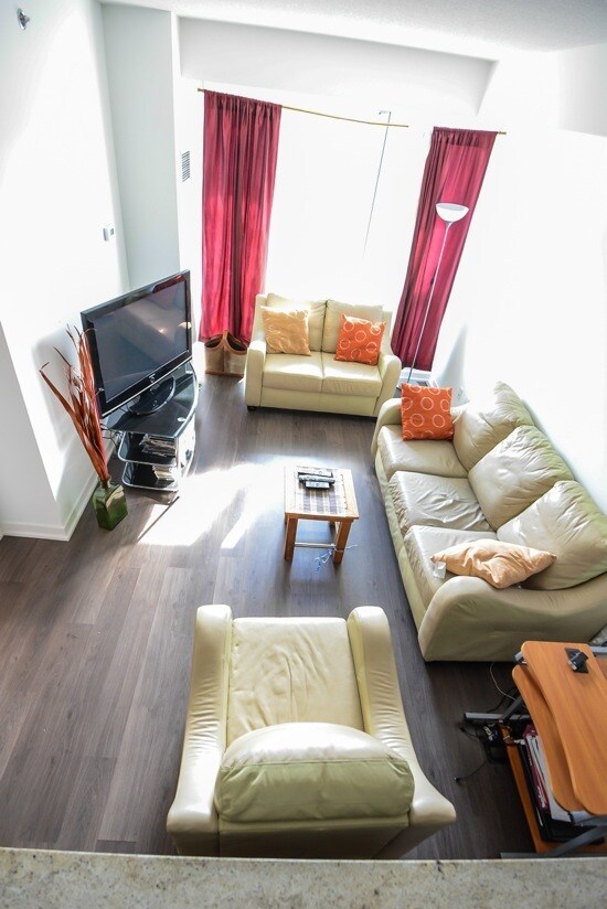 Primary Photo - 225 Sackville St