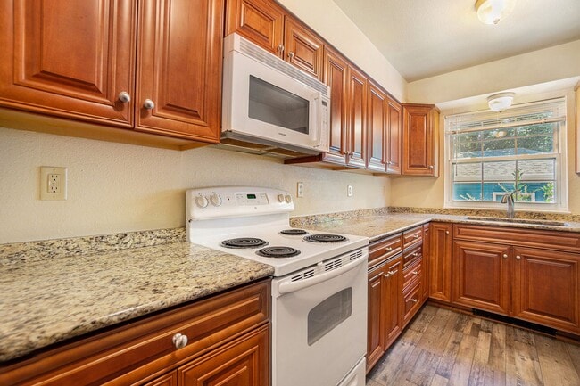 Building Photo - 1339 Village Park Ct