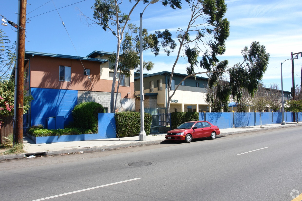 Primary Photo - Parthenia Court