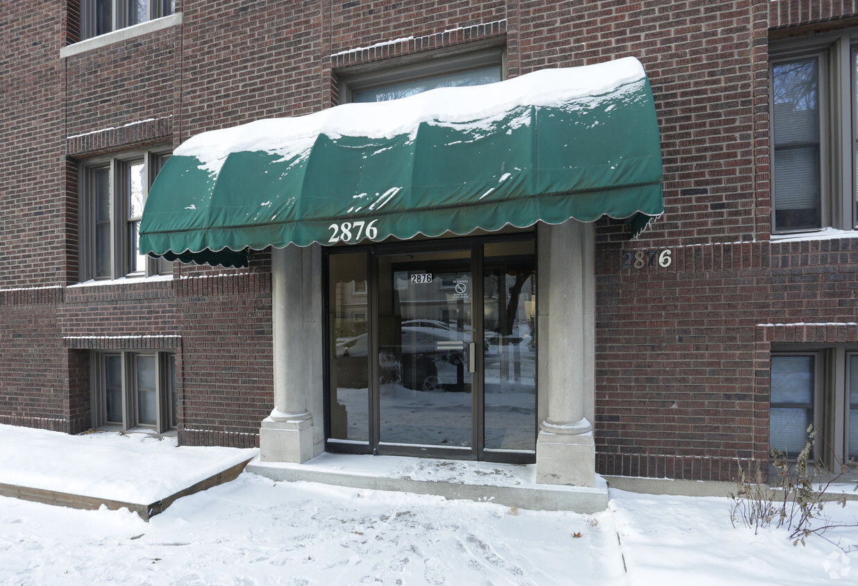 Entrance - 2876 Humboldt Ave S