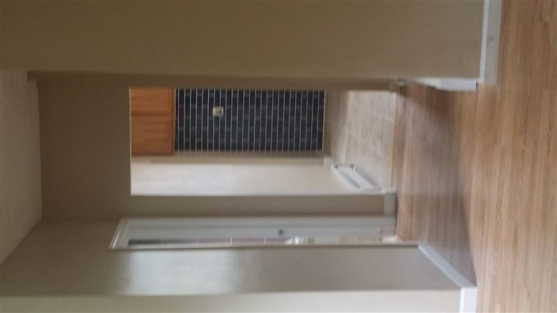 Building Photo - 946 Park St