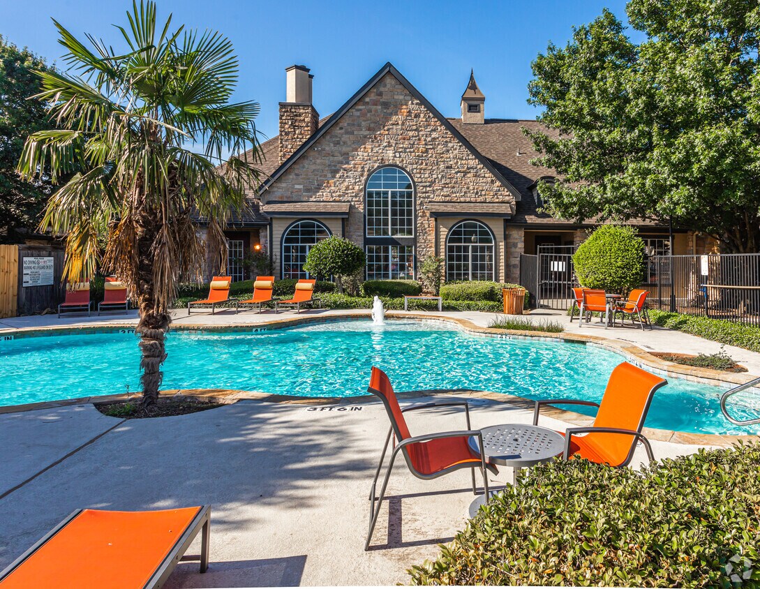 Houston Street Townhomes Apartments San Antonio, TX