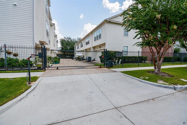 Foto del edificio - 1747 Hadley St
