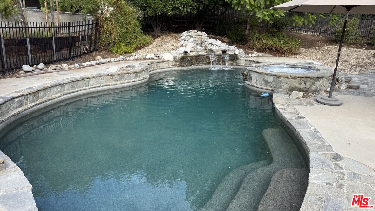 Foto principal - 24228 Dry Canyon Cold Creek Rd