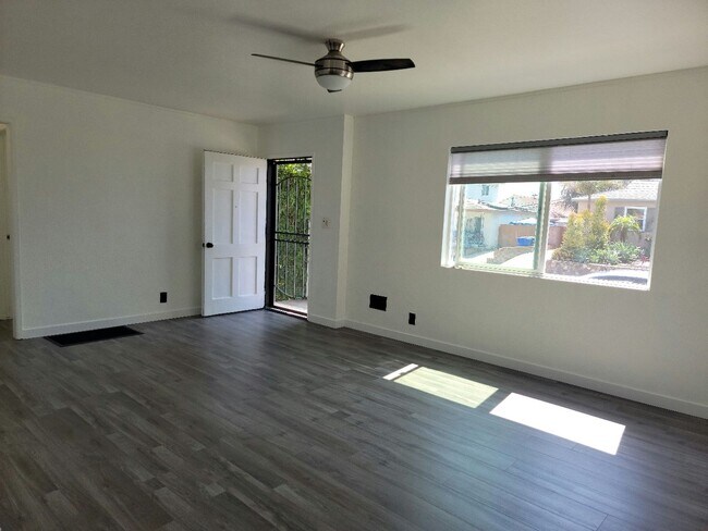 Foto del edificio - Renovated 2bd/1bth Single Family Home in R...