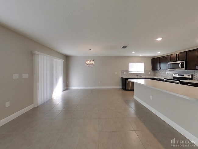 Building Photo - 6480 Domenico Ct