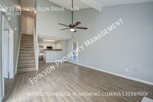 Building Photo - Blakemore Townhomes