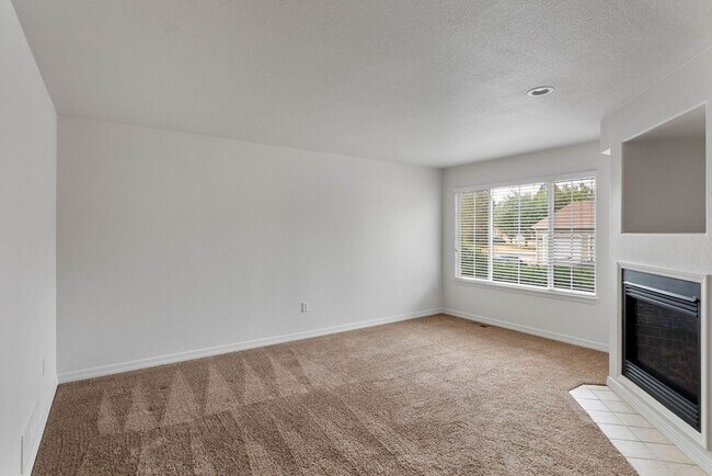 Foto del edificio - Spacious 2 bedroom 3 bath Townhome - South Fort Collins