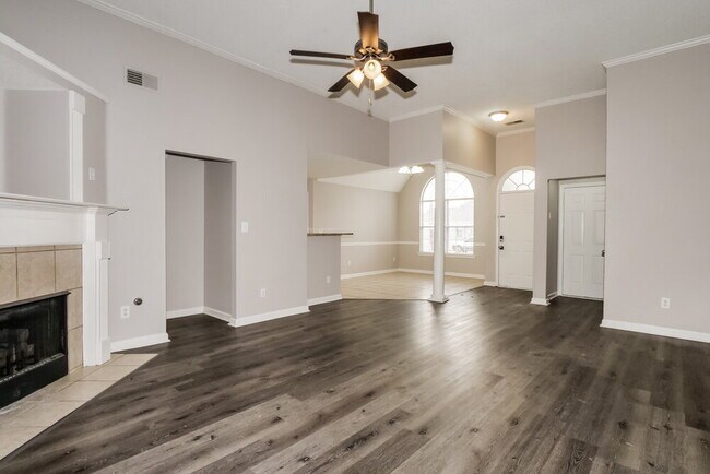 Building Photo - 115 Mossy Springs Dr