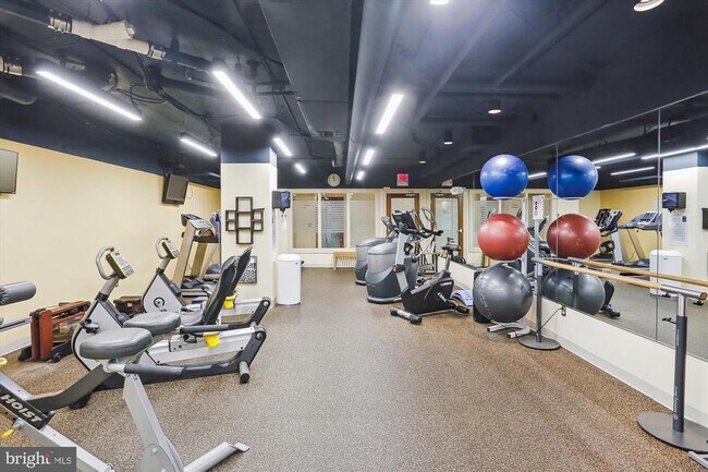 Foto del edificio - 5500 Holmes Run Pkwy