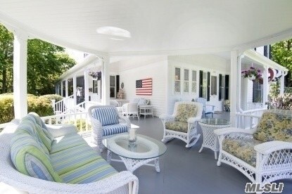 Building Photo - 82 Quogue St