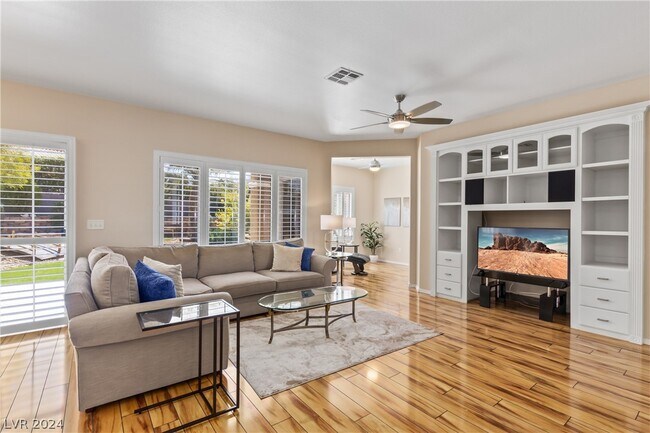 Building Photo - 1634 Sebring Hills Dr