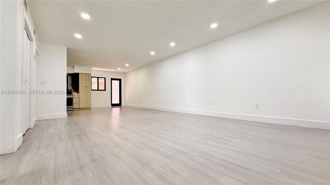 Building Photo - 609 Lenox Ave.