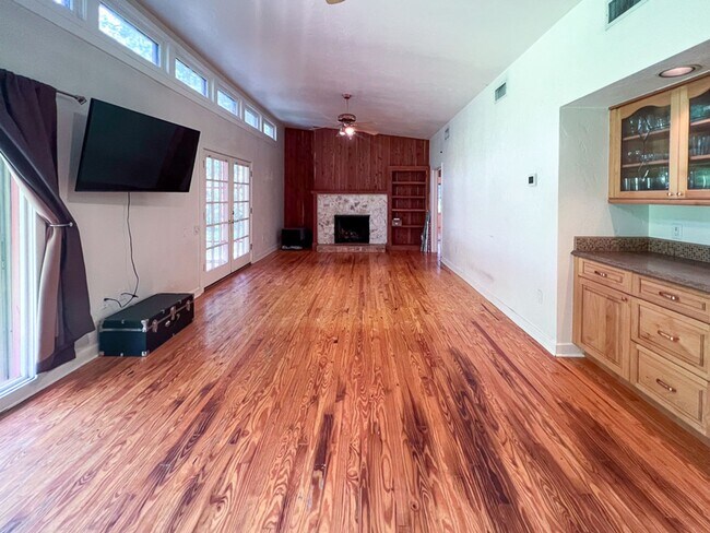 Foto del edificio - 411 NW 26th St