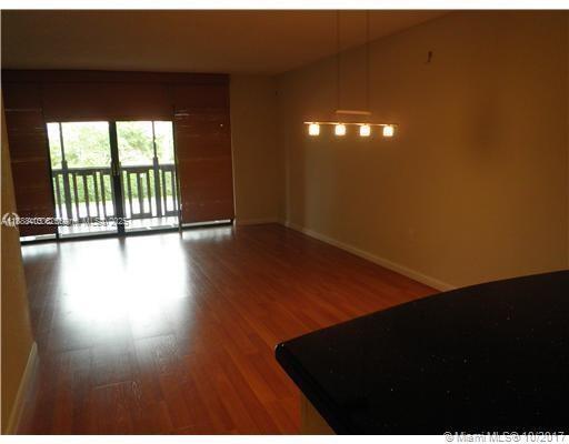 Foto del edificio - 1021 Mockingbird Ln