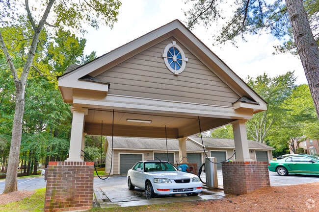 car wash - Radbourne Lake Apartments