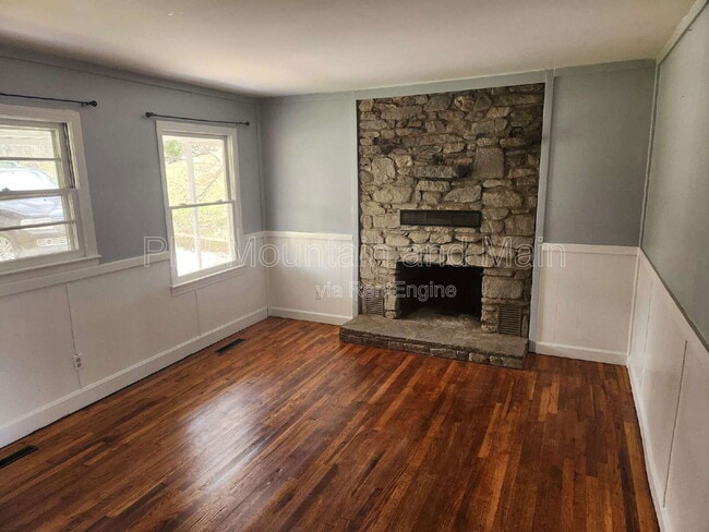 Foto del edificio - 16 Belvedere Rd