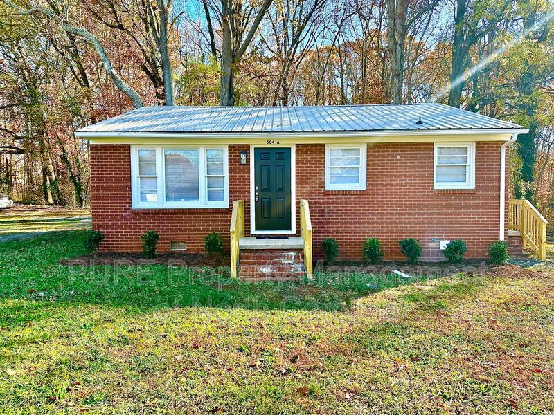 Photo - 504A Moore Dr