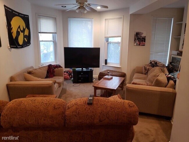 Building Photo - 4 br, 2 bath Duplex - Urban Abodes Attract...