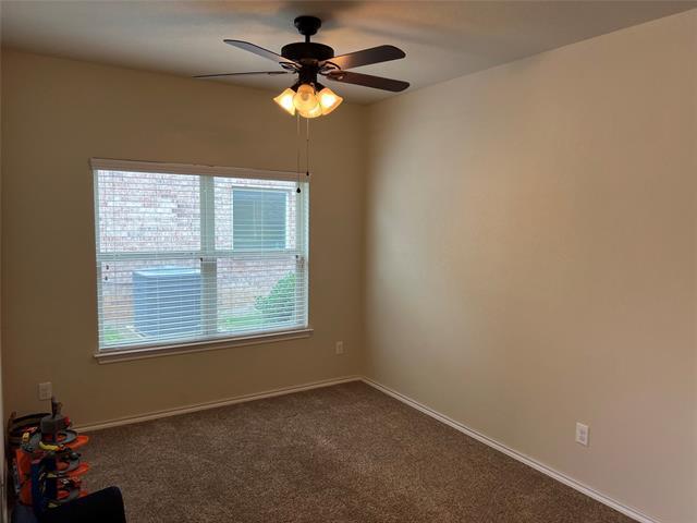 Foto del edificio - 3020 Tamarack Ln