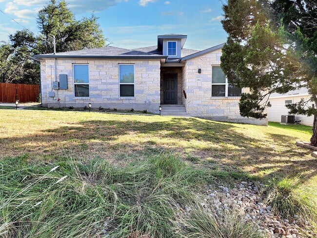Foto del edificio - 21813 Surrey Ln