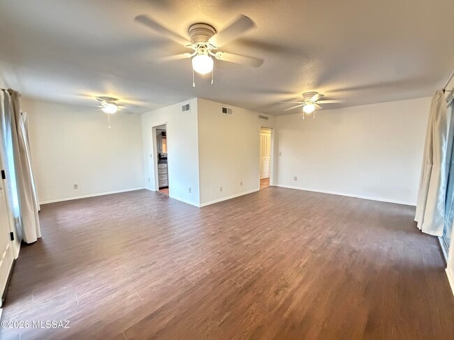 Building Photo - 5213 N Tigua Dr