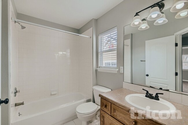 Building Photo - 300 Fieldstone Dr