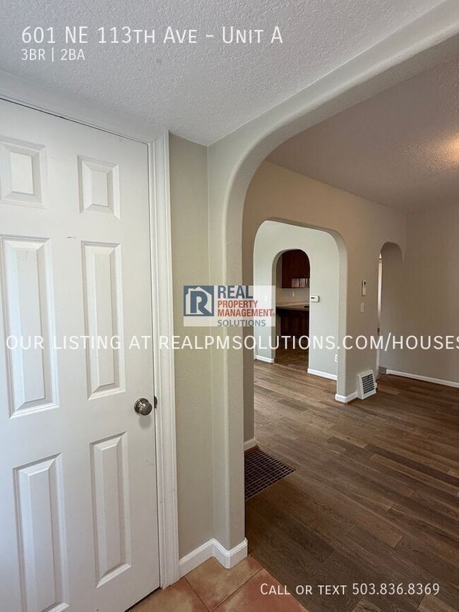 Building Photo - 601 NE 113th Ave