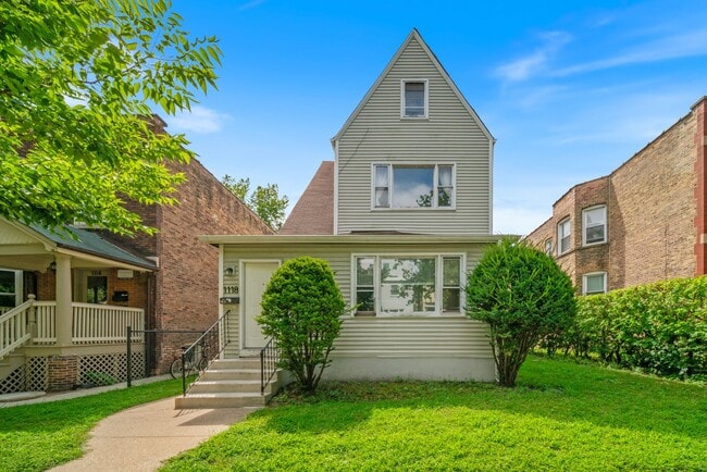 Building Photo - 1118 Garnett Pl