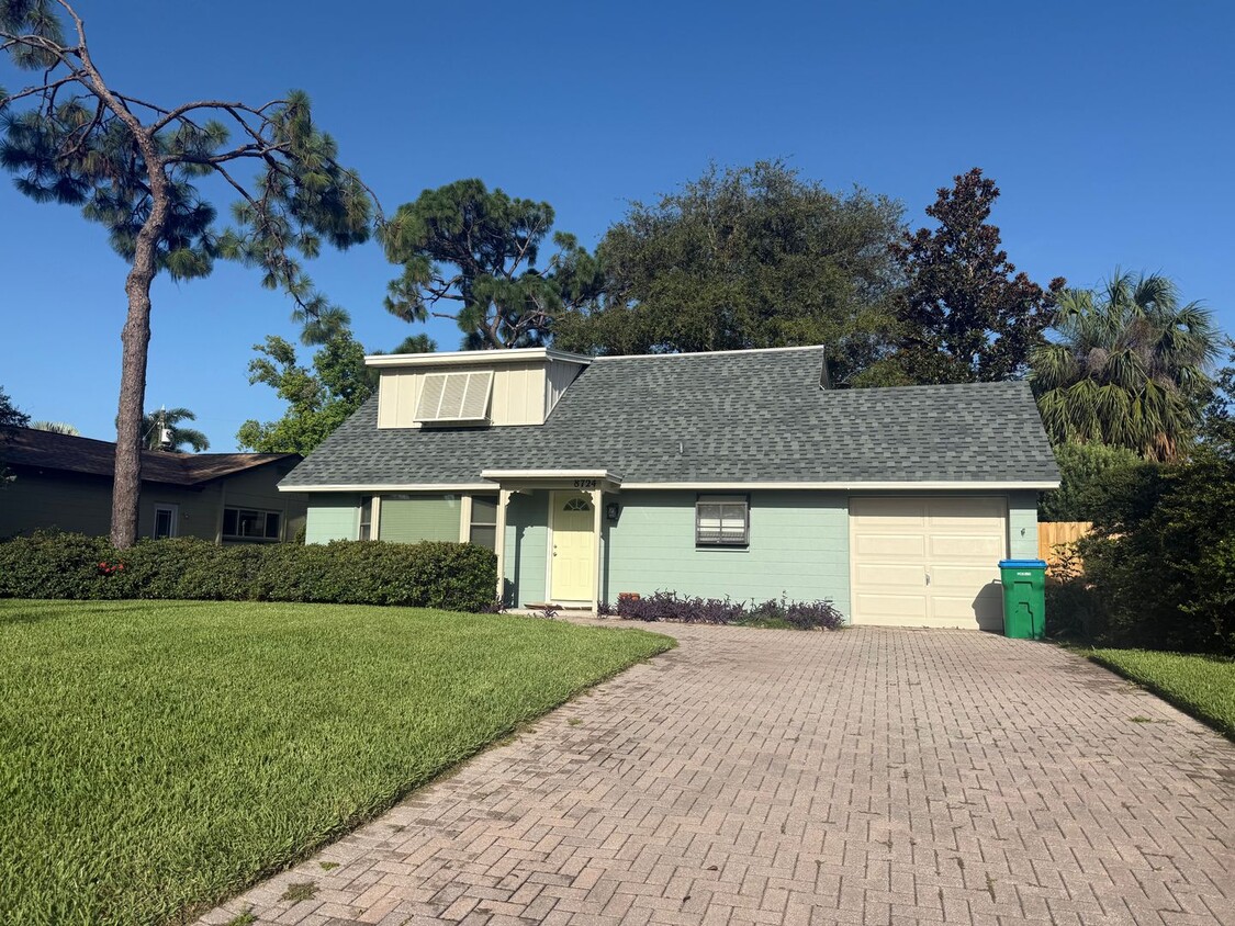 Primary Photo - Newly renovated 3/2 in Seminole, FL
