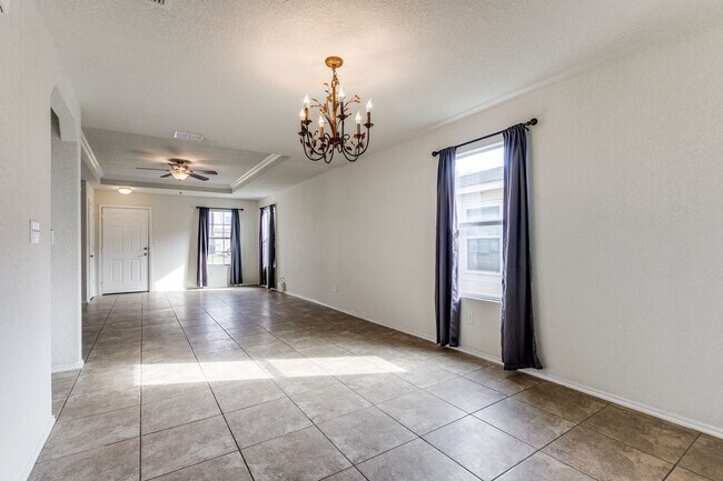 Foto del edificio - 3-BEDROOM HOME IN HILLCREST, SOUTHWEST ISD