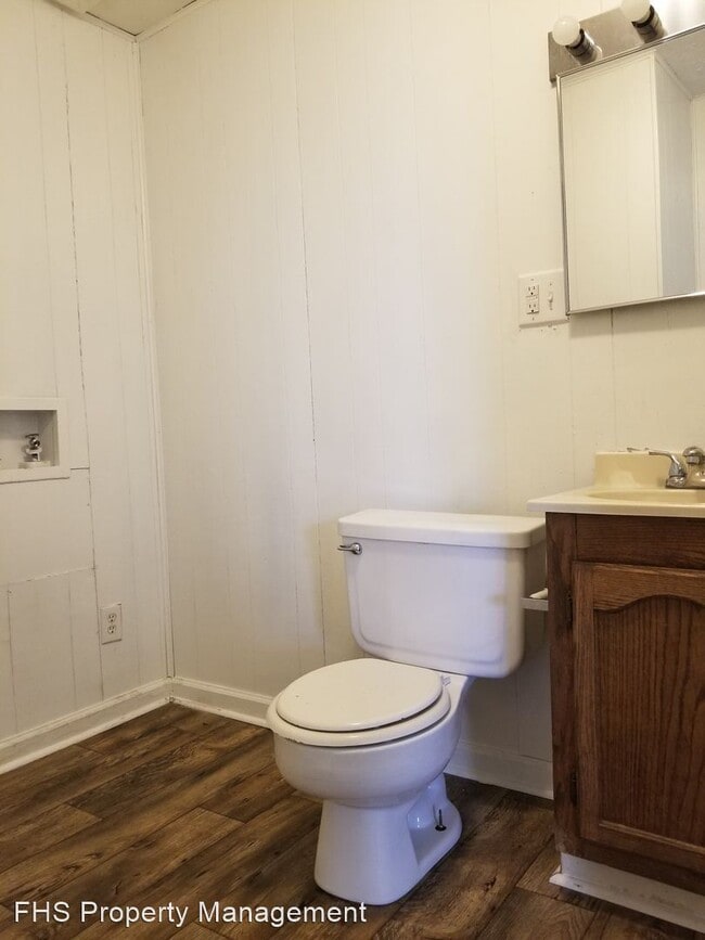 Building Photo - 3 br, 2.5 bath House - 703 N. 36th Street