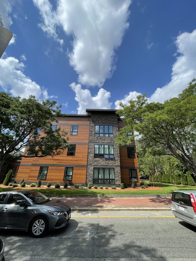 Foto del edificio - 130 Waterman St