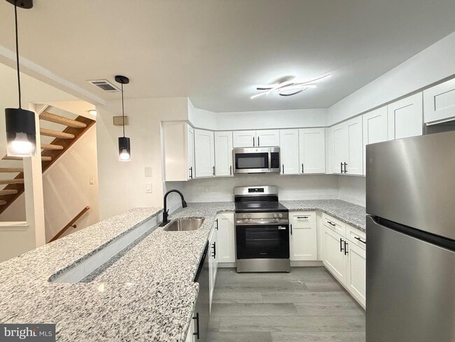 Building Photo - 1512 Foxmeadow Cir