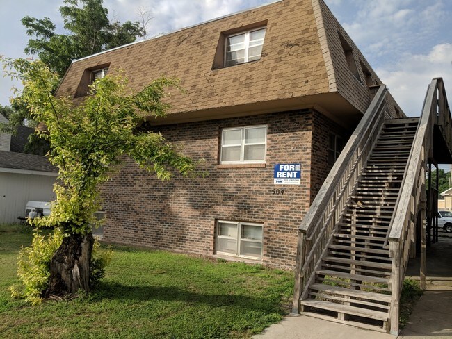 Edificio - 506 W 8th St