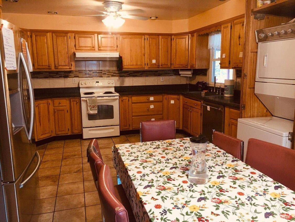 169 Spring St, Tannersville, NY 12485 Townhome Rentals in Tannersville NY