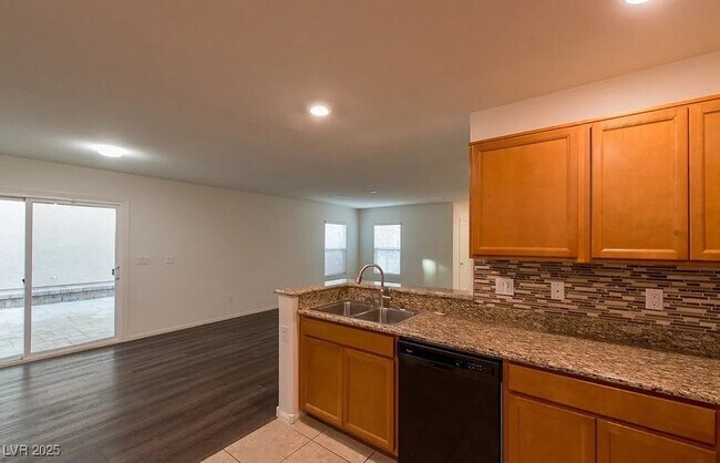 Foto del edificio - 11044 Camden Bay St