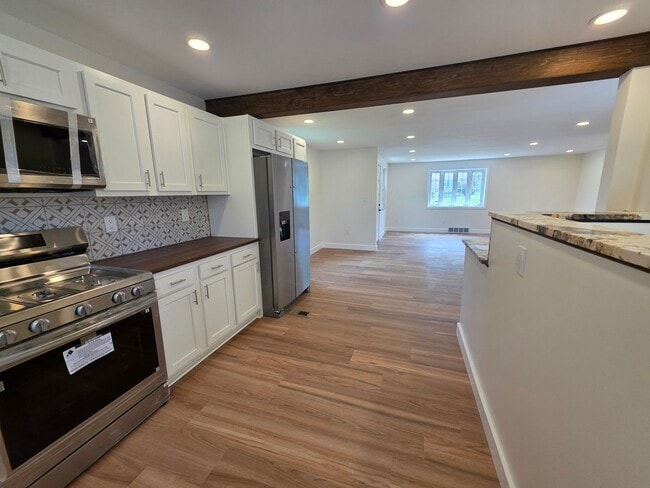 Foto del edificio - Fully Updated 3-bedroom, 2-bathroom house for rent in North Allegheny School District!