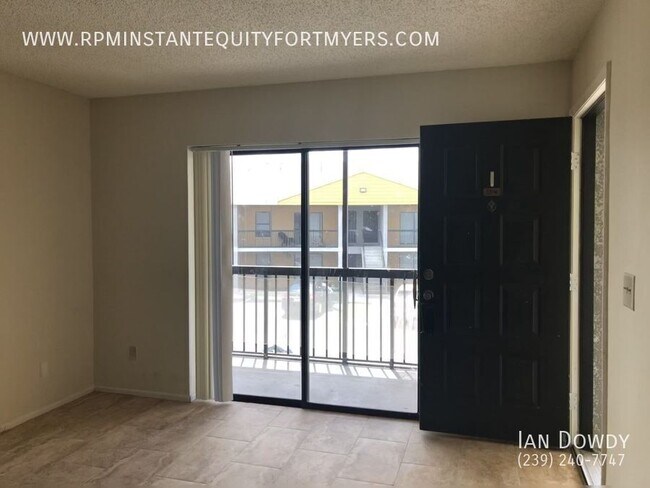 Foto del edificio - 5323 Summerlin Rd